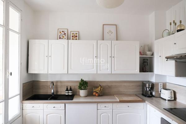 Belle meulière au cachet intemporel