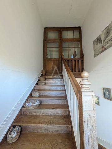 Superbe Maison de Maître de 1910  12 Pièces avec Beau Terrain Arboré