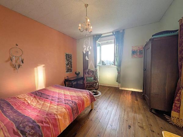 Superbe Maison de Maître de 1910  12 Pièces avec Beau Terrain Arboré