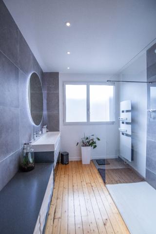 Maison 7 pièces 403.7 m2