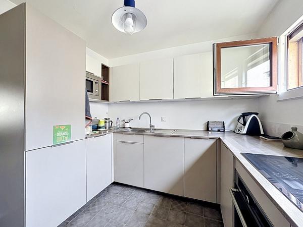 Appartement Courbevoie Bécon 4 pièces 86.88 m2 proche commerces et écoles