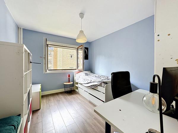 Appartement Courbevoie Bécon 4 pièces 86.88 m2 proche commerces et écoles