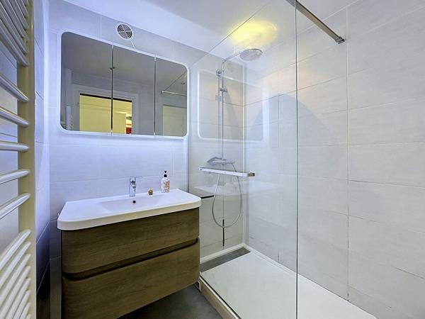 Appartement Courbevoie Bécon 4 pièces 86.88 m2 proche commerces et écoles