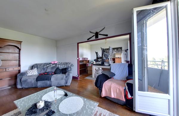Appartement 4 pièces, Balcon, 3 chambres, ascenseur, résidence sécurisée