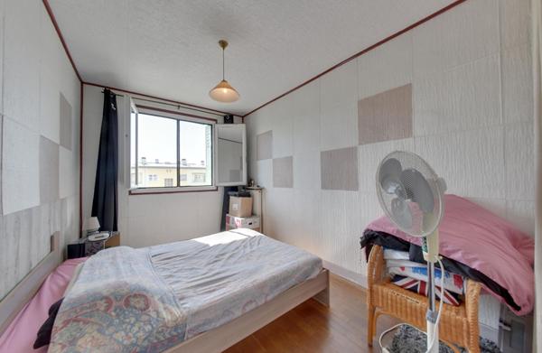 Appartement 4 pièces, Balcon, 3 chambres, ascenseur, résidence sécurisée