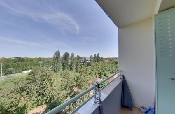 Appartement 4 pièces, Balcon, 3 chambres, ascenseur, résidence sécurisée