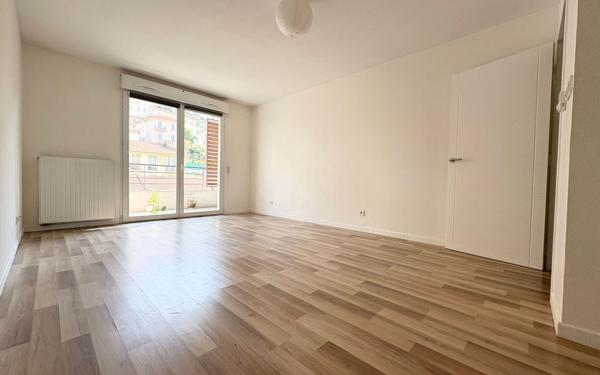 Appartement à louer    1 pièce • 27,85 m2 Nice