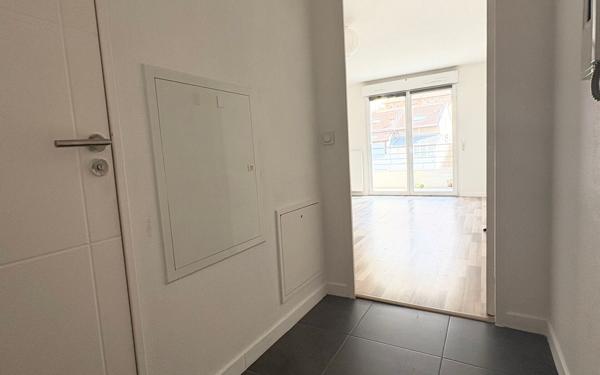 Appartement à louer    1 pièce • 27,85 m2 Nice