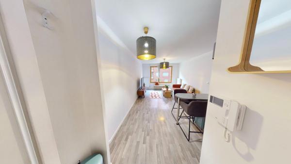 Appartement 2 pièces meublé 40 m² Ivry-sur-Seine résidence récente avec ascenseur