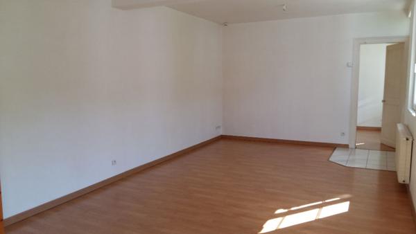 Maison 2 pièces 59.05m2 avec jardin, cave et garage - proche gare