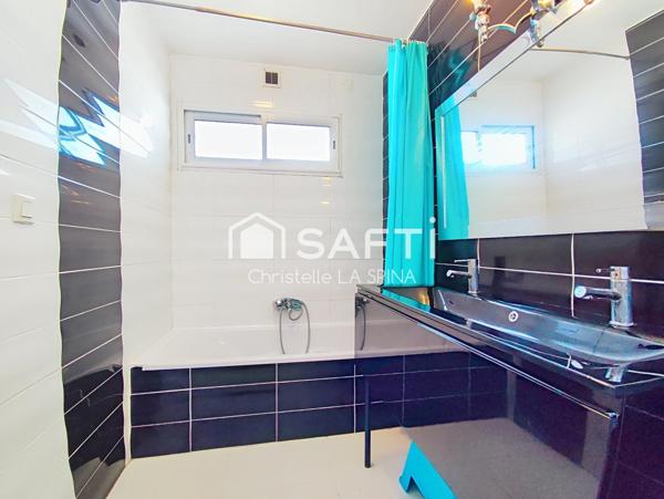 Maison familiale lumineuse avec jardin et piscine