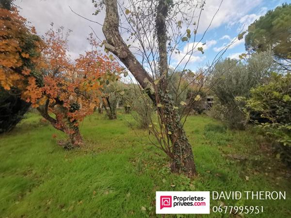 Maison Ales 14 pièce(s) 174 m2   900 M2 DE TERRAIN dans une impasse