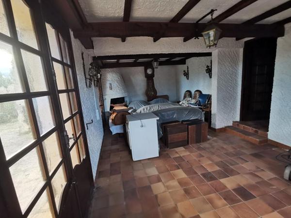 Maison Ales 14 pièce(s) 174 m2   900 M2 DE TERRAIN dans une impasse