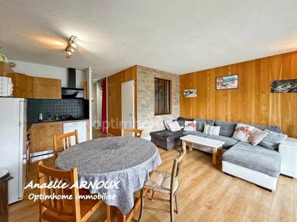 Appartement 2 pièces en excellent état, centre station