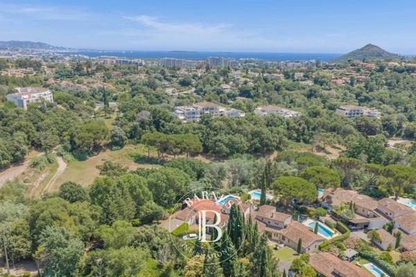 Mandelieu-la-Napoule, Villa jumelée 3 Chambres -  135 m² à vendre