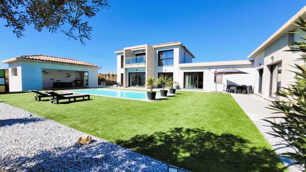 Propriété contemporaine  de 360 m² Maison, annexe, Bureau-Atelier sur 3500m²