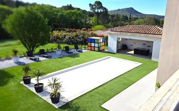 Propriété contemporaine  de 360 m² Maison, annexe, Bureau-Atelier sur 3500m²