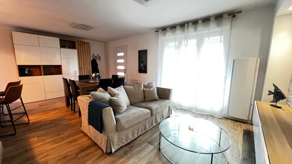 Maison rénovée au centre-ville de Saint Sulpice De Royan