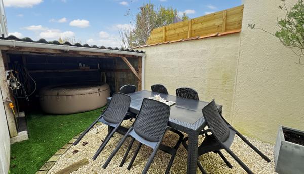 Maison rénovée au centre-ville de Saint Sulpice De Royan