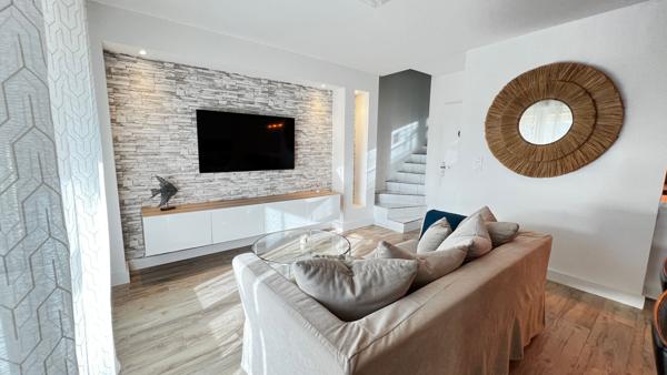 Maison rénovée au centre-ville de Saint Sulpice De Royan