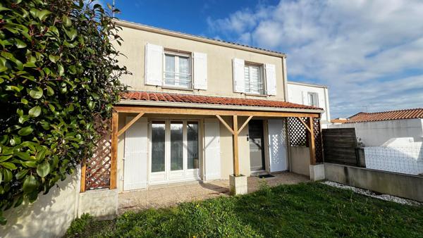 Maison rénovée au centre-ville de Saint Sulpice De Royan