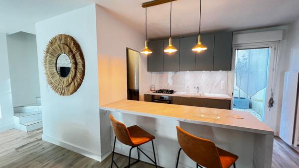 Maison rénovée au centre-ville de Saint Sulpice De Royan