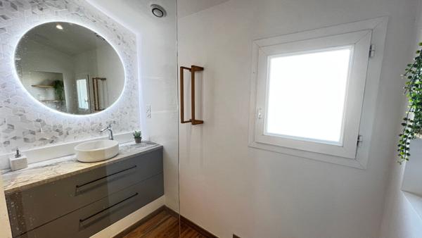 Maison rénovée au centre-ville de Saint Sulpice De Royan