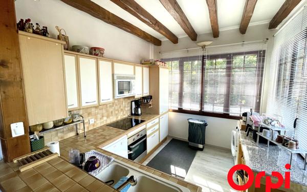 Appartement à vendre    3 pièces • 70 m2 Montigny-le-Bretonneux