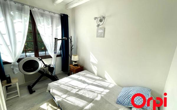 Appartement à vendre    3 pièces • 70 m2 Montigny-le-Bretonneux