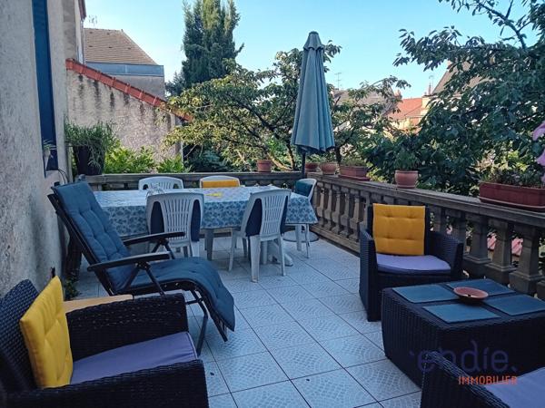 Moulins Centre Belle demeure XIX ième avec jardin et sans travaux