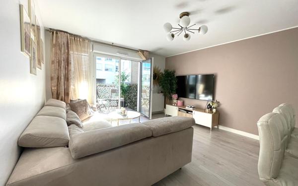Appartement à vendre    3 pièces • 69,39 m2 Maisons-Alfort