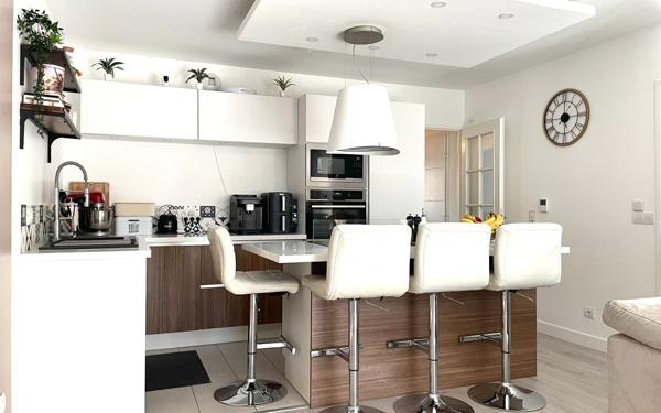 Appartement à vendre    3 pièces • 69,39 m2 Maisons-Alfort