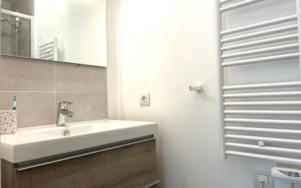 Appartement à vendre    3 pièces • 69,39 m2 Maisons-Alfort
