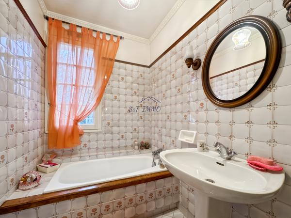 Lardy (91510) Propriété de 170 m2 à Lardy Bourg + Combles de 100 m2 aménageable