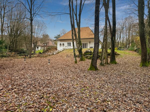 Lardy (91510) Propriété de 170 m2 à Lardy Bourg + Combles de 100 m2 aménageable