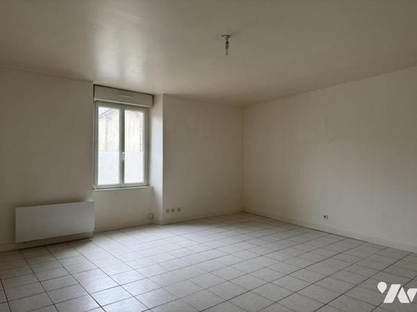 Immeuble  ancien rénové composé de deux logements