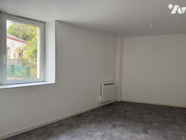 Immeuble  ancien rénové composé de deux logements