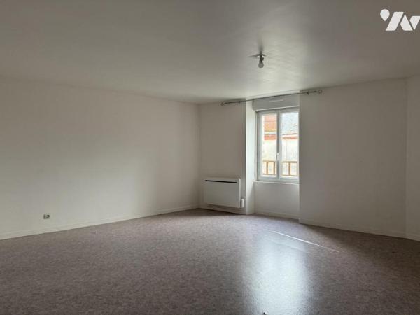 Immeuble  ancien rénové composé de deux logements