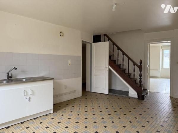 Immeuble  ancien rénové composé de deux logements