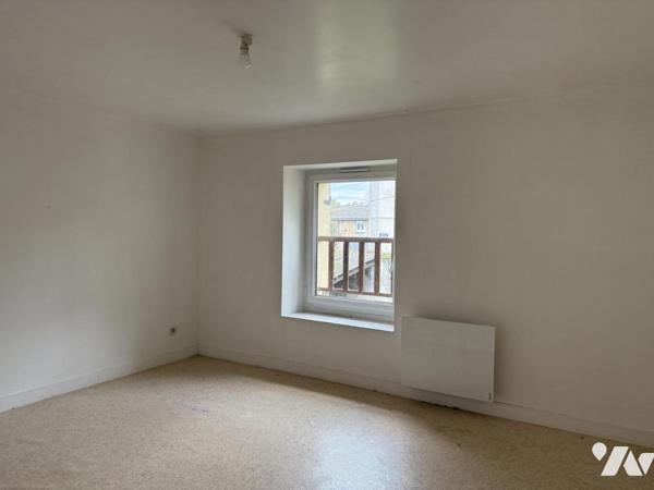 Immeuble  ancien rénové composé de deux logements