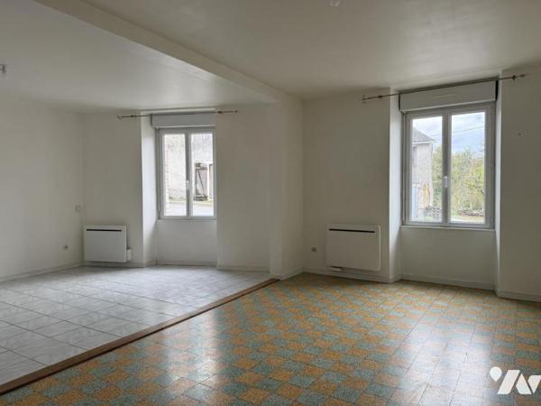 Immeuble  ancien rénové composé de deux logements