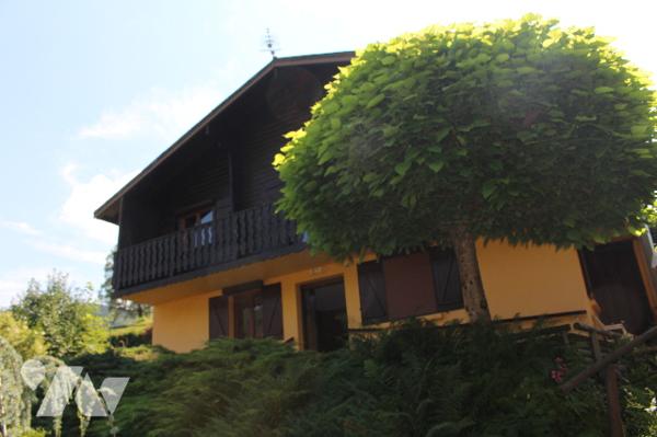 Chalet de montagne avec deux appartements sur 975m² de terrain paysagé