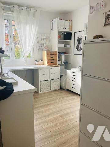 LES HAUTS DE SEYSSINS : Appartement T4 + cave + parking. Garage en plus