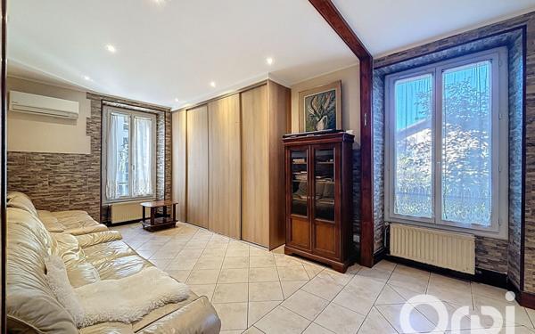 Maison à vendre    8 pièces • 177 m2 Aix-les-Bains