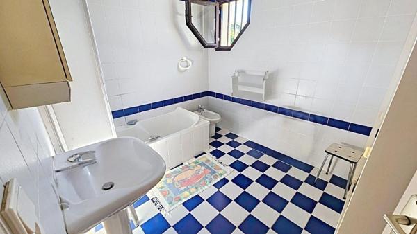 6 chambres, proximité de Piriac, calme.