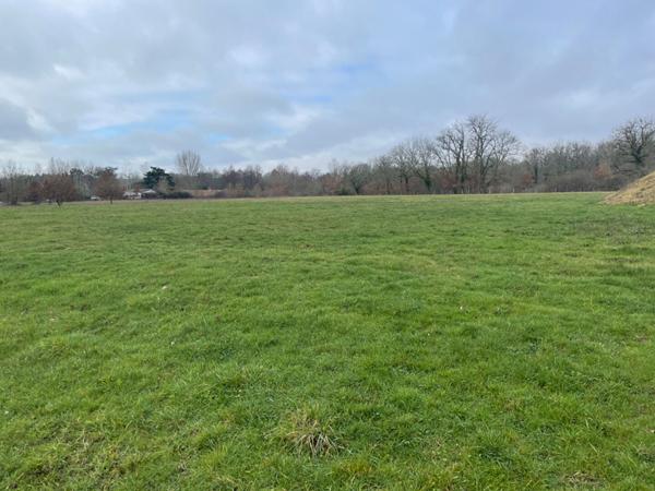 Terrain constructible proche Montpon Menesterol