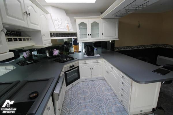 MAISON PONT DE L ARCHE