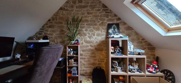 A VENDRE Jolie maison en pierres avec dépendances à Languédias