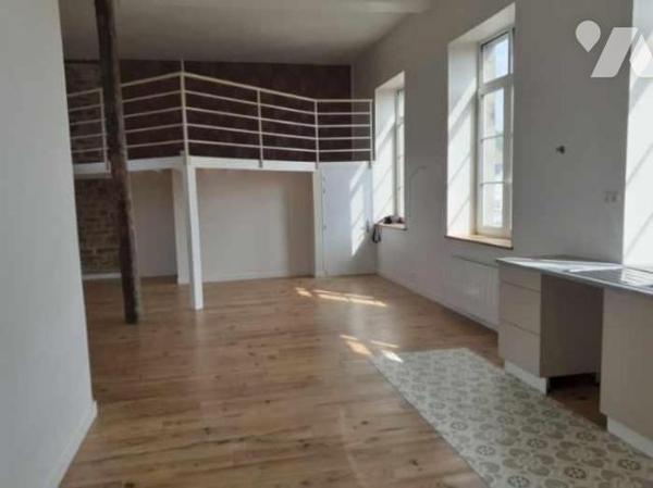 Proche centre ville de FLERS: Ensemble de 3 immeubles avec garages  