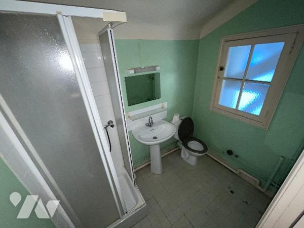 Tarbes – Place Verdun | Appartement de charme avec balcon à rénover entièrement